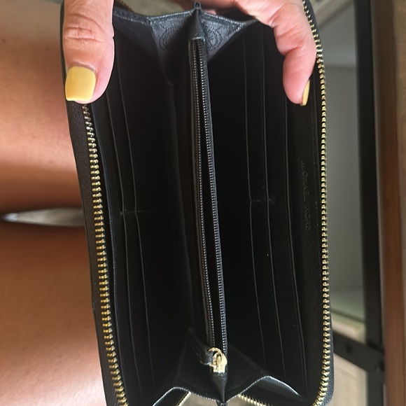 MK handbag set - Picture 5 of 5